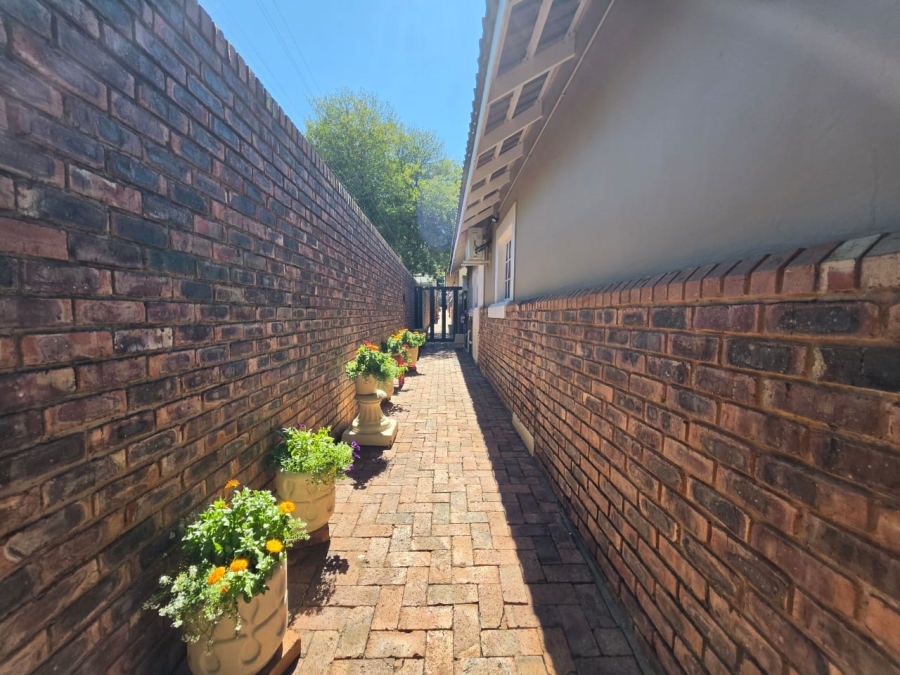 8 Bedroom Property for Sale in Riebeeckstad Free State